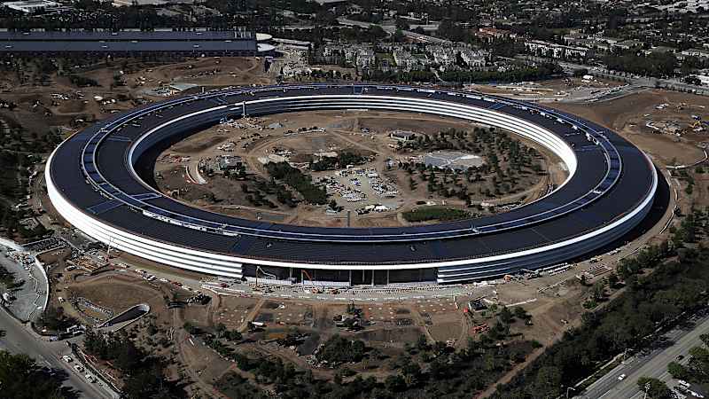 Sorry, Apple fans: You won't get a self-driving car with spherical wheels